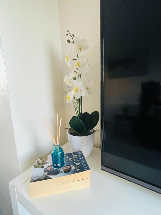 St Ives, King Bed Cosy Home, Parking, Fast Wi Fi St Ives  Eksteriør bilde
