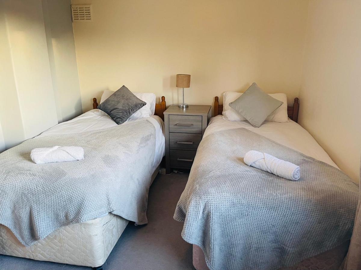 St Ives, King Bed Cosy Home, Parking, Fast Wi Fi St Ives  Eksteriør bilde